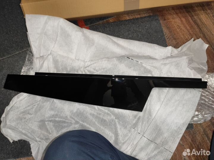 Молдинг двери перед 51337369884 BMW7 G11 G12 новый