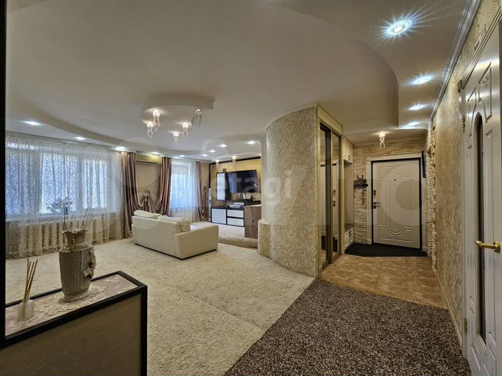 4-к. квартира, 119 м², 1/10 эт.