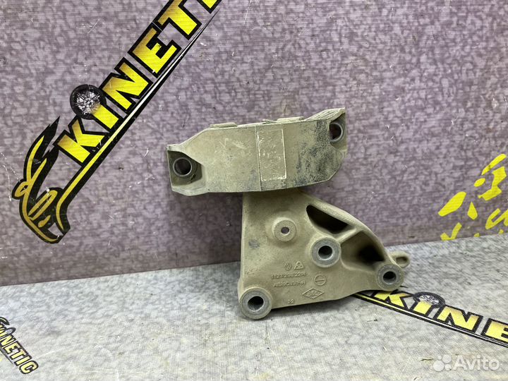 Опора двигателя правая Логан 2 8V K7M 2017 Сандеро