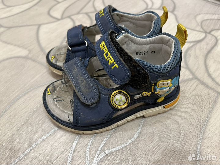 Сандалии для малышей 21