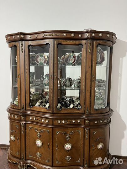 Антикварный буфет