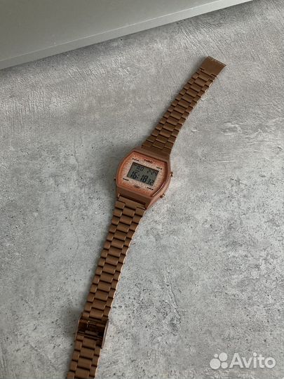 Часы Casio с блестяшками