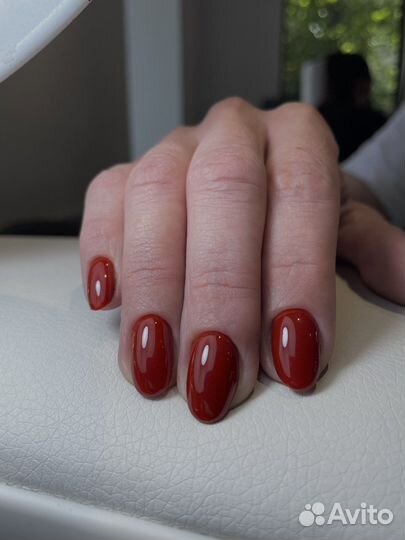 Маникюр с покрытием гель-лаком