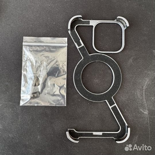 Чехол на iPhone 15 Pro Max (Z-образный бампер)