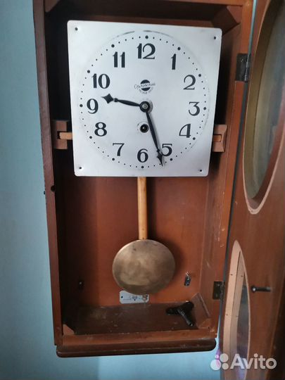 Старинные настенные часы очз