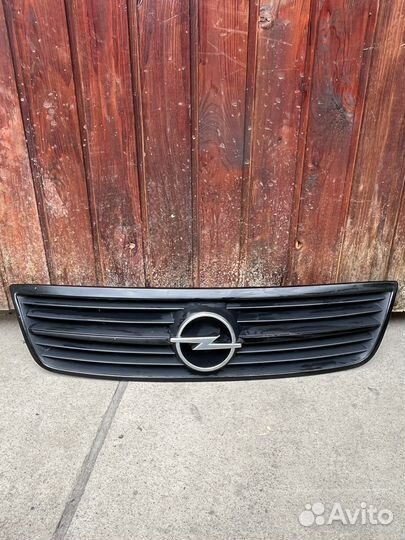 Решётка радиатора Опель Омега Б Рестайлинг