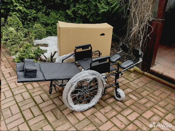 Инвалидная коляска с углом наклона спинки