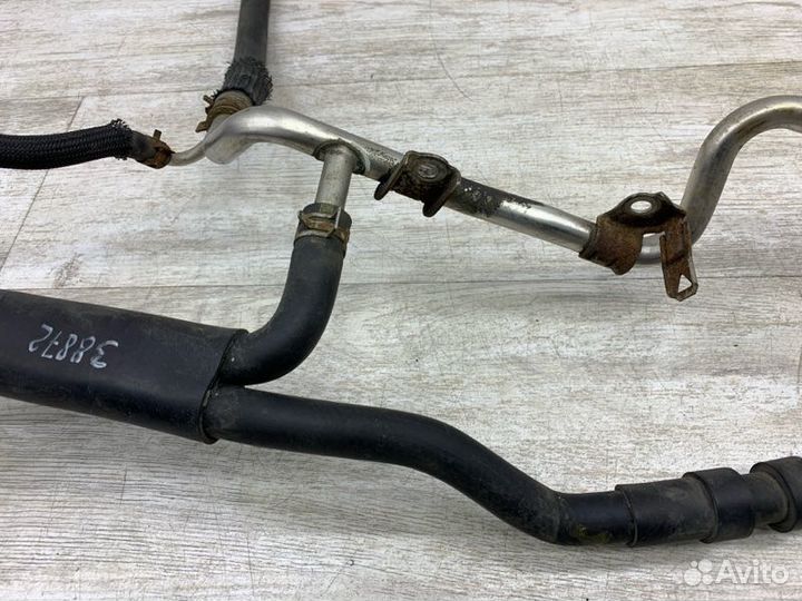 Патрубок системы охлаждения Toyota Avensis