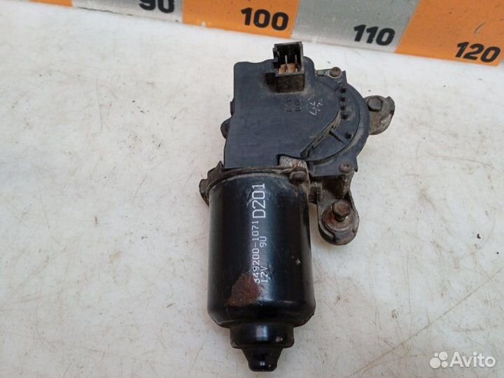 Моторчик стеклоочистителя передний Mazda Demio