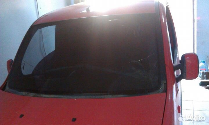 Лобовое стекло на Fiat Doblo