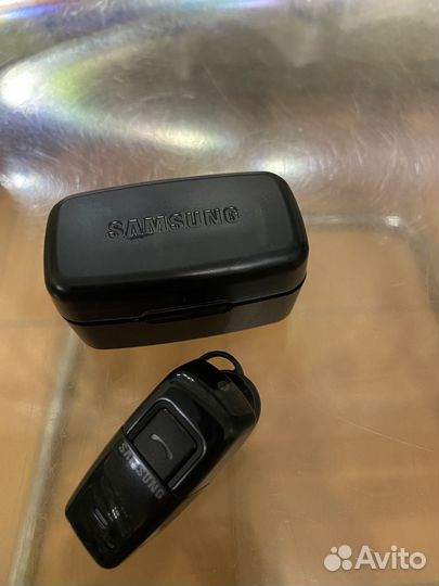 Гарнитура samsung bluetooth в ухо