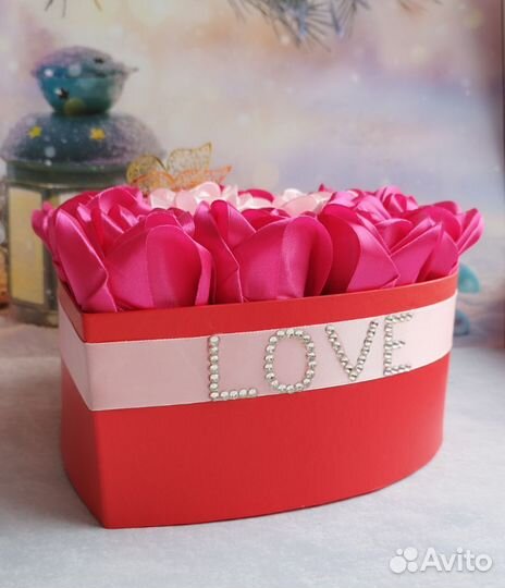 Букет роз из атласной ленты