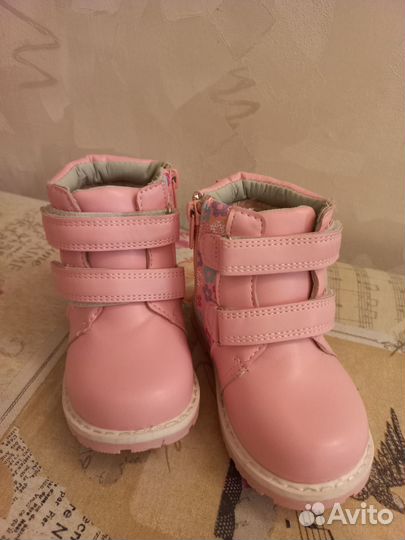Ботинки для девочки 25 размер, новые