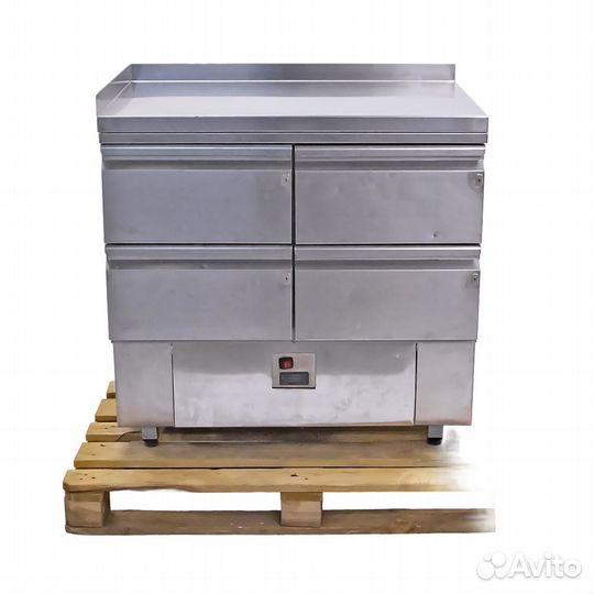 Столы холодильные Isselbaecher