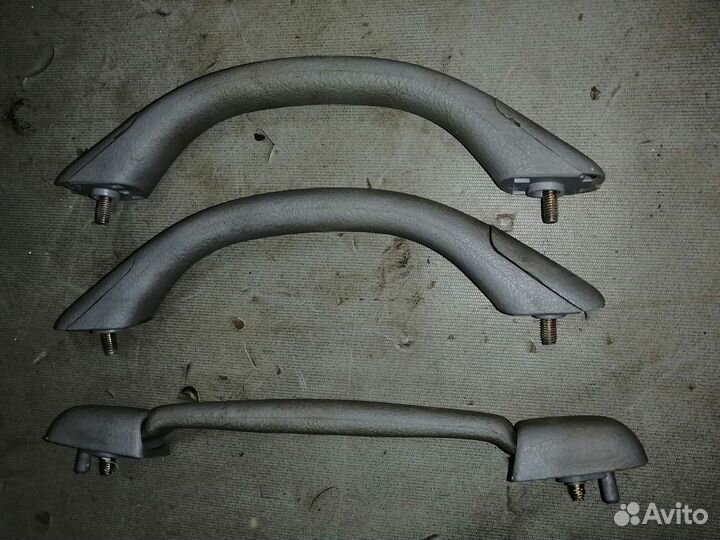 Ручка внутренняя потолочная для Subaru Forester 1