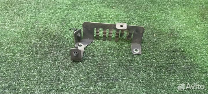 Кронштейн (сопут. товар) Audi Audi A8 4E 2002-2