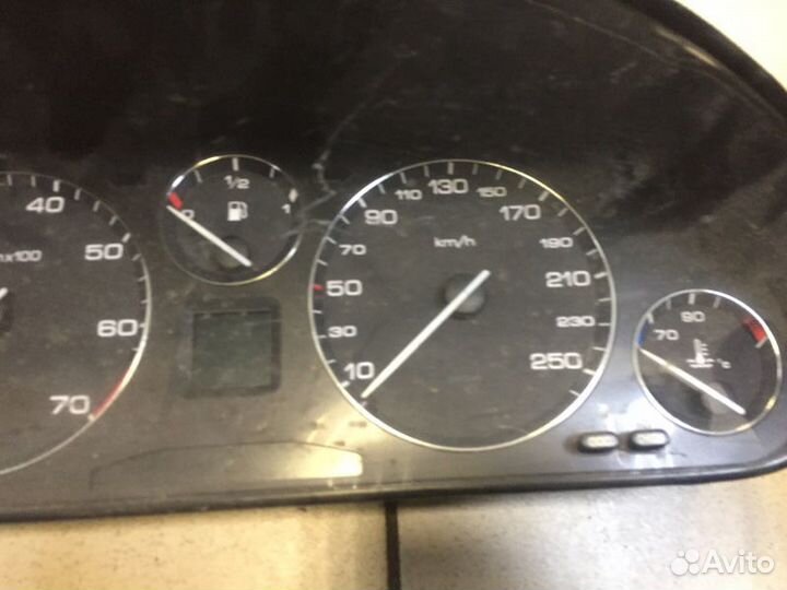 Панель приборов Peugeot 607
