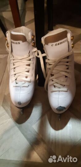 Коньки женские 37 размер