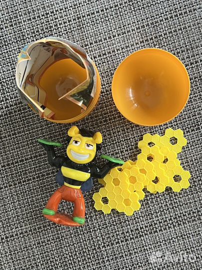 Игрушки Kinder maxi и Kinder Natoons