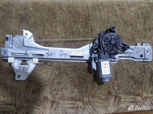 Peugeot 301 стеклоподъемник задний левый правый