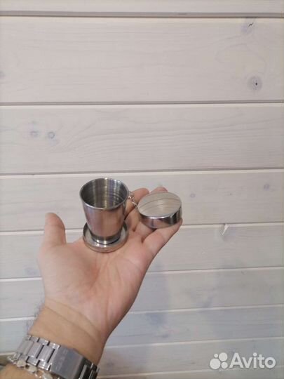 Фляга походная в коже, 1.5 л. +нож и 2 стаканчика