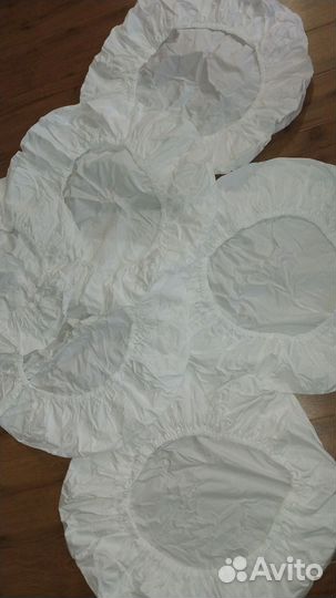 Простыня на резинке и матрас