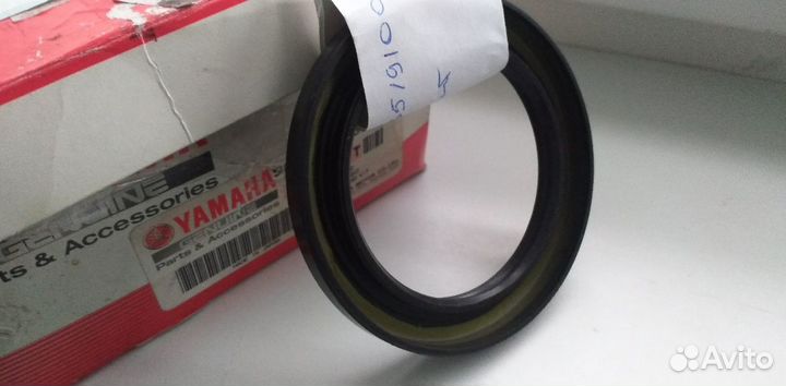 Новый оригинальный сальник редуктора Yamaha VT 480