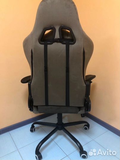 Офисное кресло (геймерское). Кресло для директора