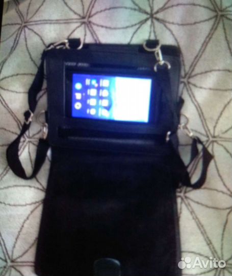 Органайзер для планшета в машину