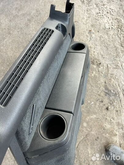 Обшивка багажника задняя левая Volvo Xc90