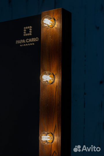 Гримерное зеркало с лампочками