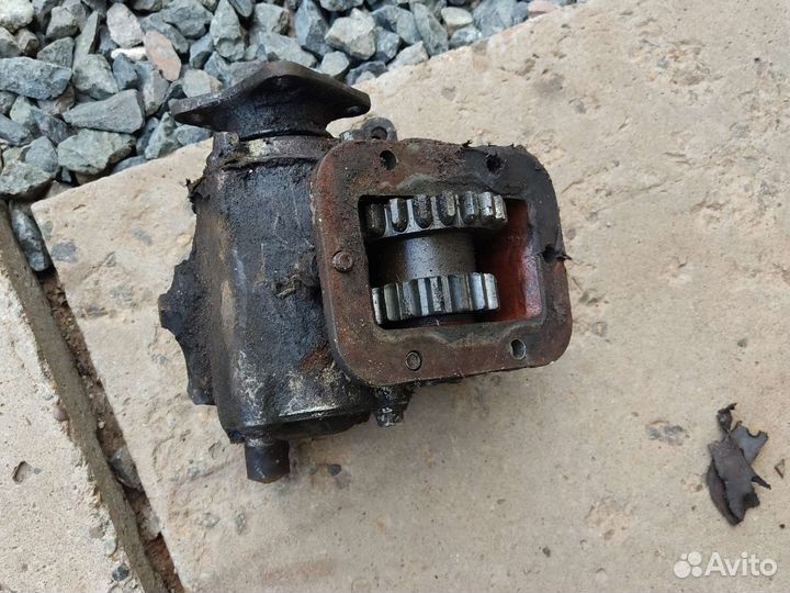 Раздатка, лебёдка газ-66, ЗИЛ