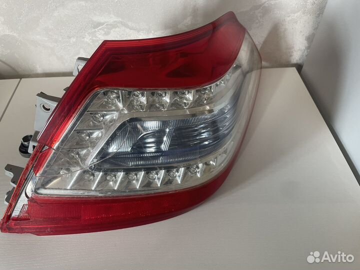 Фара задняя правая на nissan teana