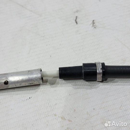 Трос ручника Skoda Octavia A5 правый