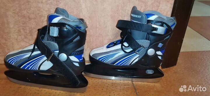 Коньки хоккейные