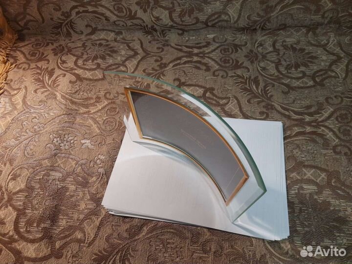 Фоторамка стеклянная полукруглая в коробке