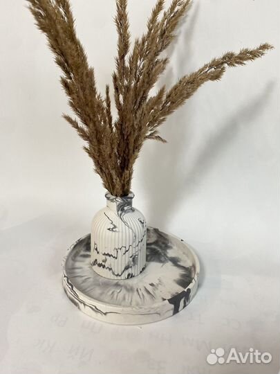 Ваза из гипса