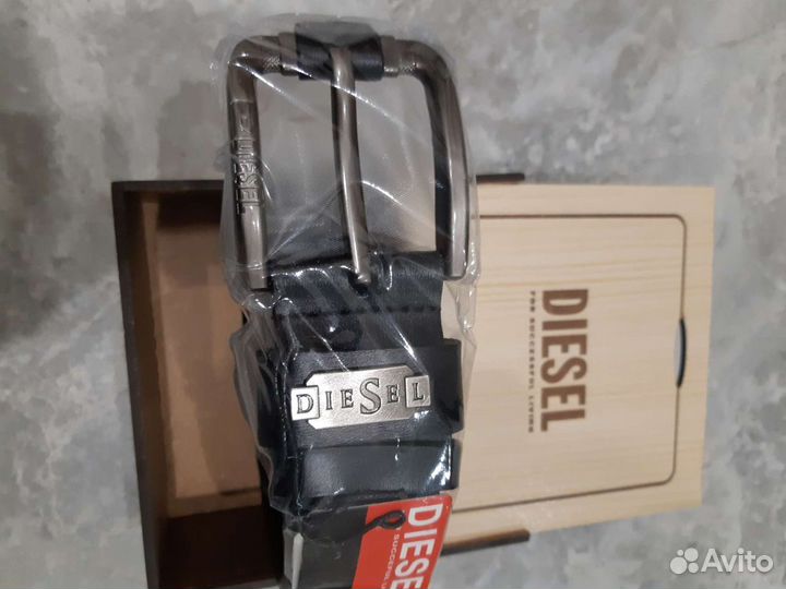 Мужской кожаный ремень