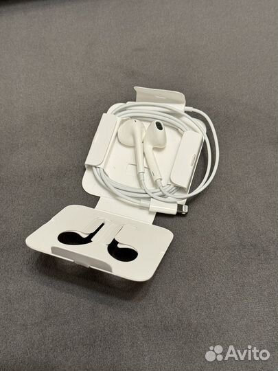 Наушники Apple Earpods Lightning