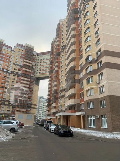 2-к. квартира, 81 м², 5/23 эт.