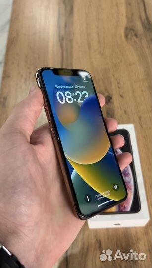 iPhone Xs, 64 ГБ