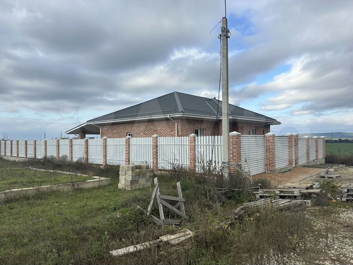 Дом 187 м² на участке 6,3 сот.