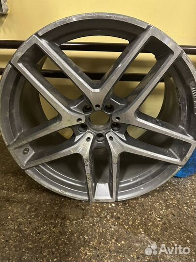 Диск AMG r21 оригинал 11J задний