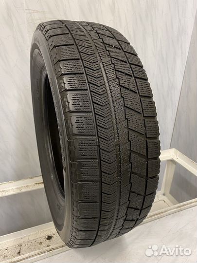 Bridgestone Blizzak VRX 215/65 R16 98