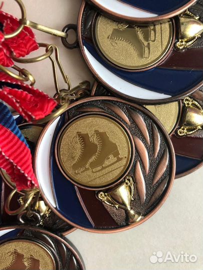 Медали наградные спортивные новые