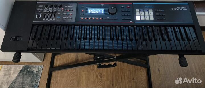 Синтезатор Roland Juno DS61 как новый