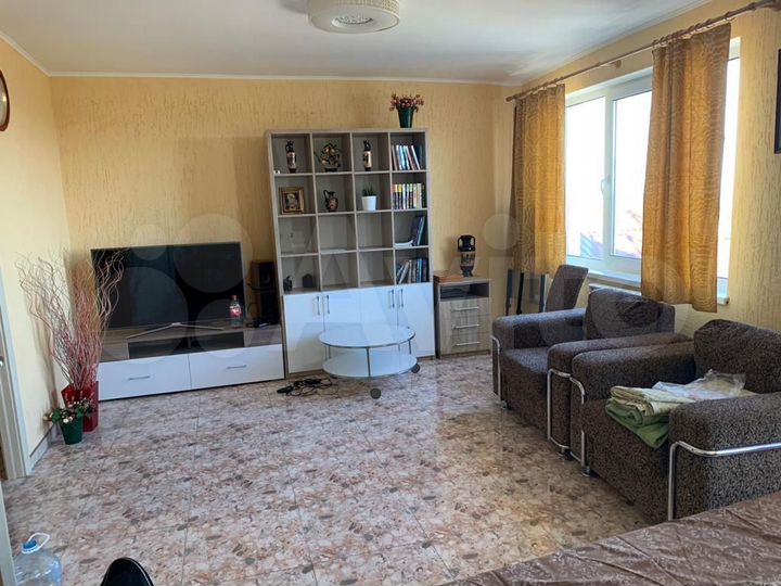 Дом 400 м² на участке 12 сот.