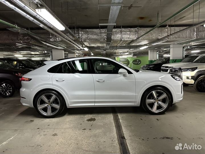 Porsche Cayenne 3 AT, 2023, 1 км