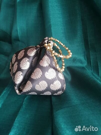 Индийская женская сумочка-клатч