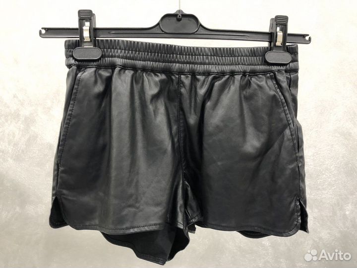 Кожаные шорты